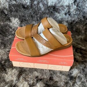 Easy Spirit Sandals Medium Brown 8M NWT